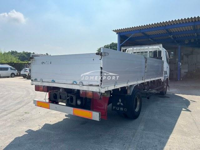 Mitsubishi Fuso Fighter 1996 thumbnail 2