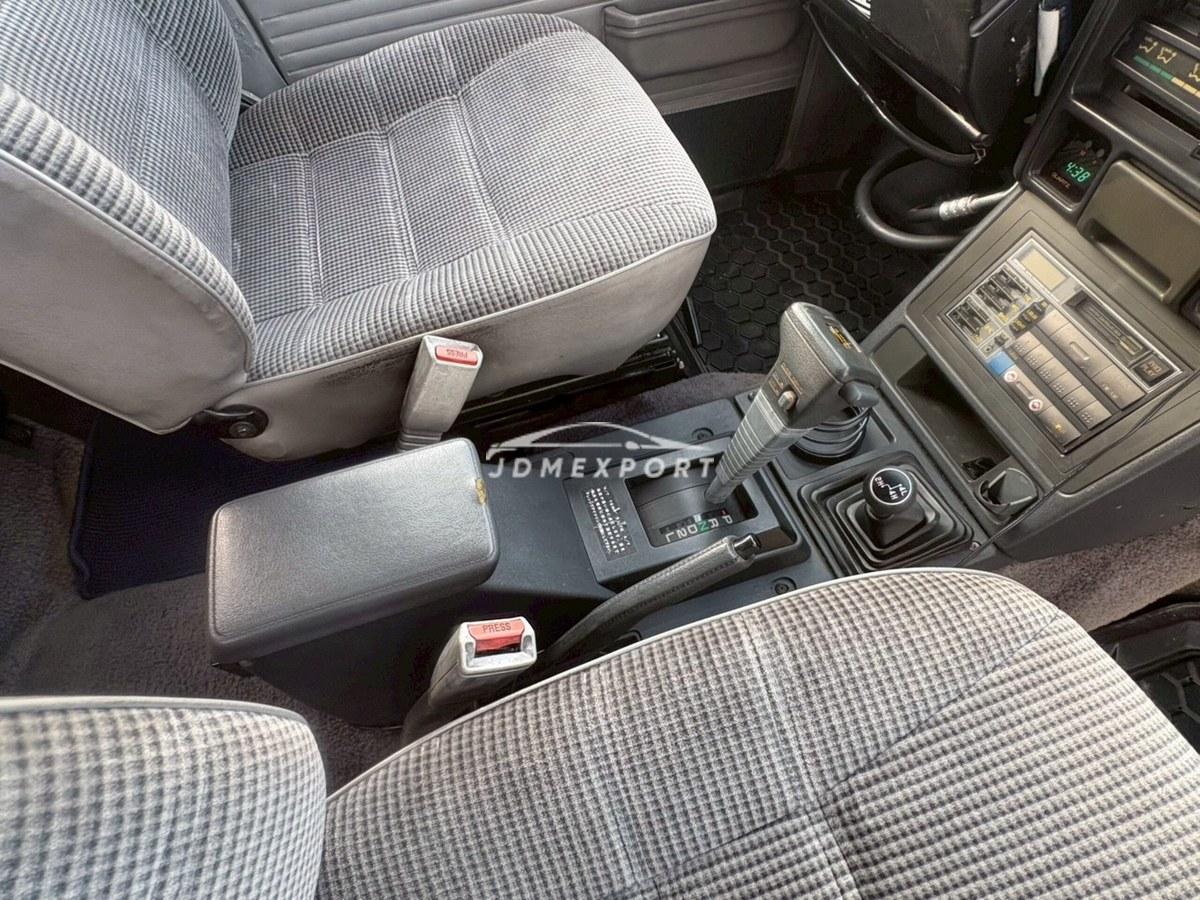 Mitsubishi Pajero 1987 thumbnail 16