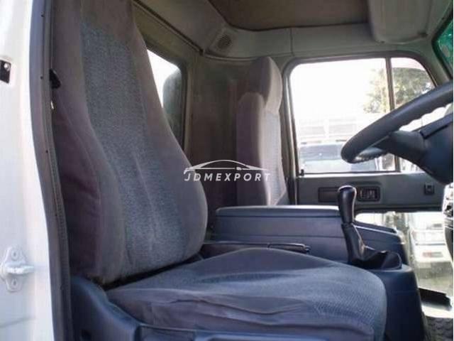 Nissan Diesel UD Condor 2002 thumbnail 6