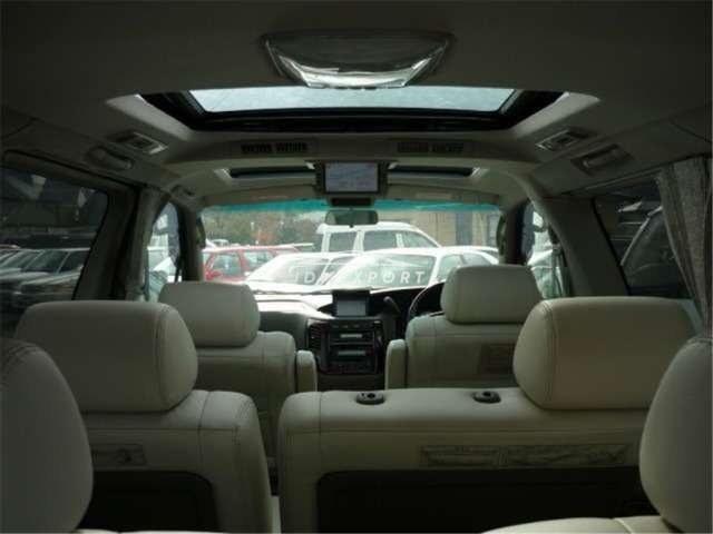 Nissan Elgrand 1999 thumbnail 9