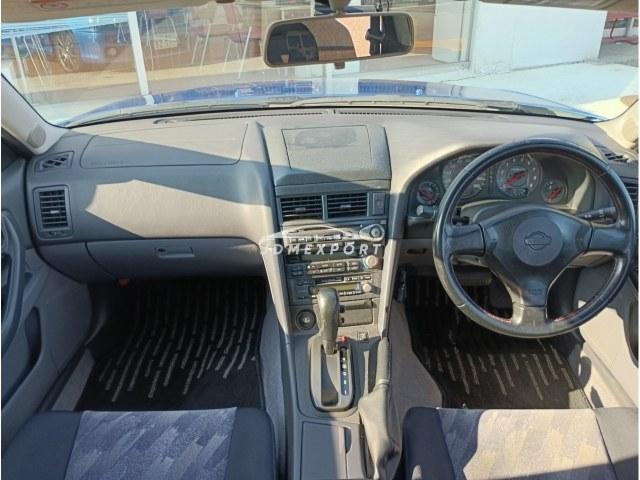 Nissan Skyline 2000 thumbnail 2