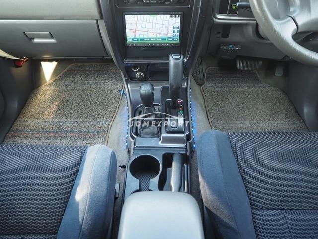 Toyota Hilux Surf 2001 thumbnail 35