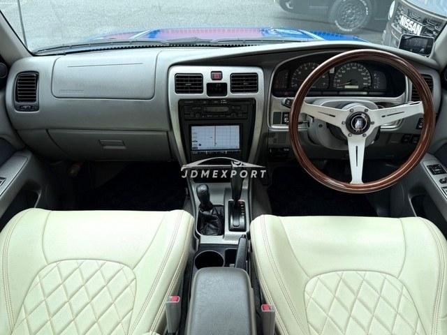 Toyota Hilux Surf 2001 thumbnail 2