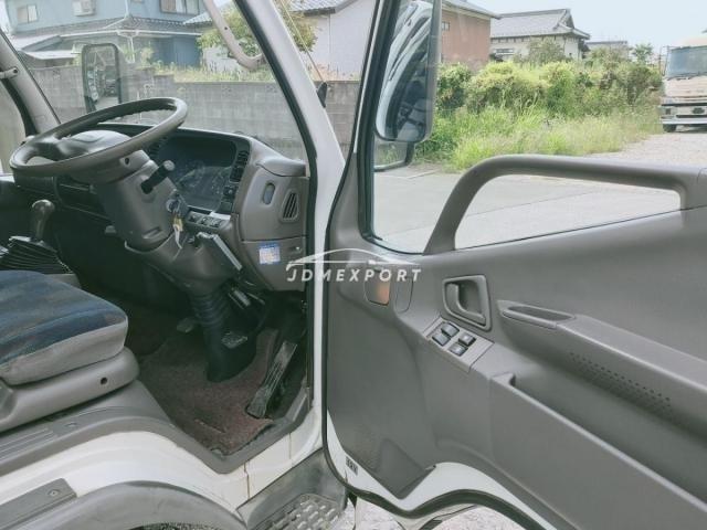 Mitsubishi Fuso Canter Guts 1999 thumbnail 13