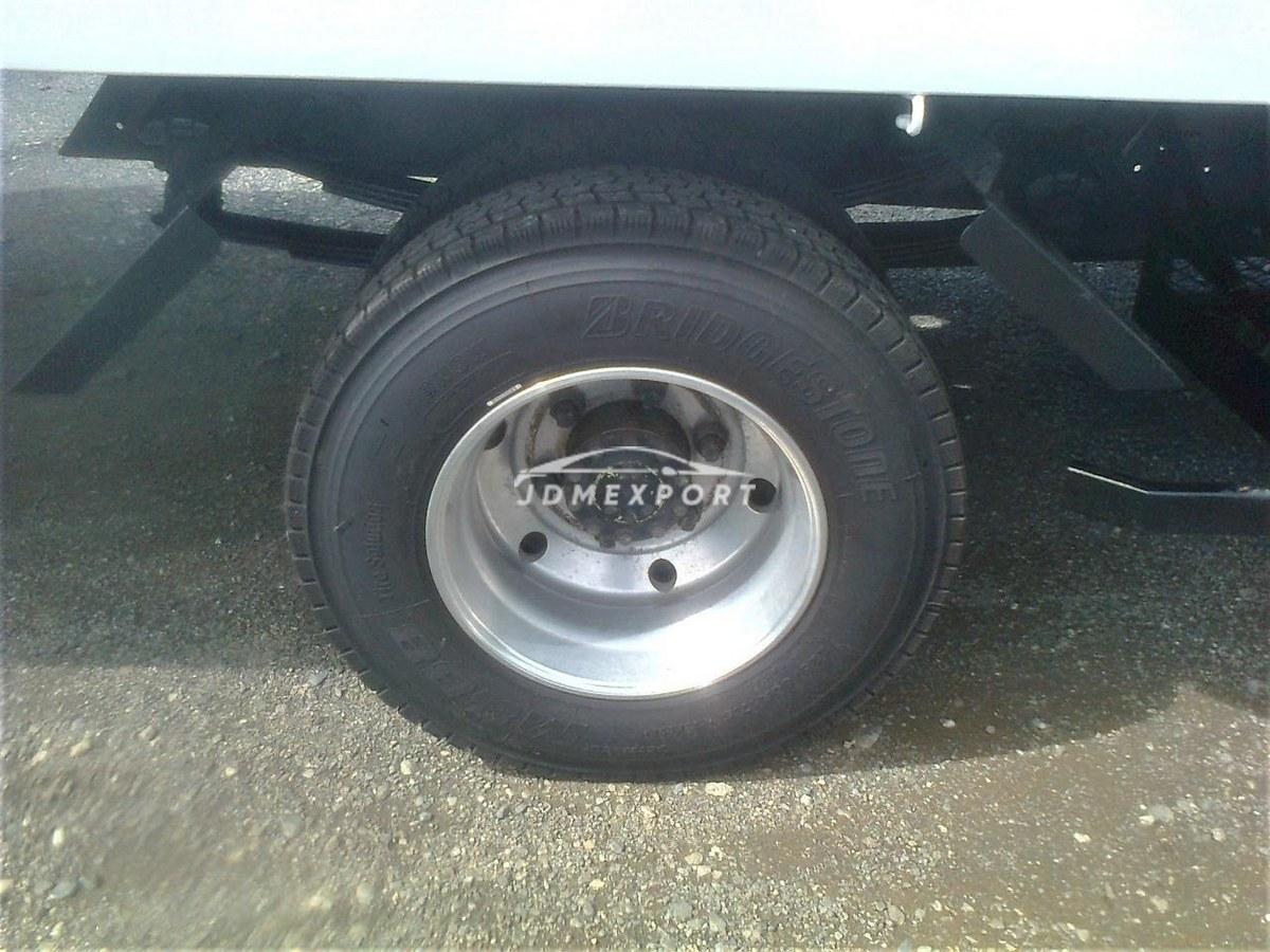 Mitsubishi Fuso Fighter 1992 thumbnail 10