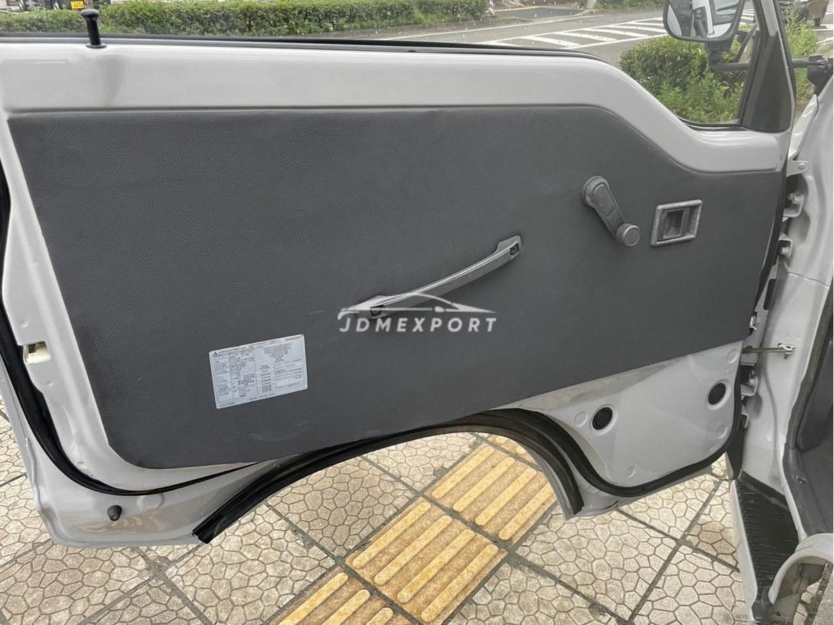 Mitsubishi Delica Truck 1997 thumbnail 58