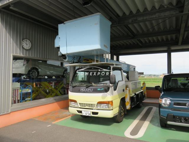 Isuzu Elf Truck 1998