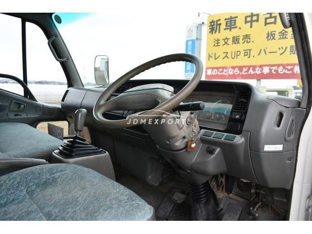 Mitsubishi Fuso Fighter 2000 thumbnail 48