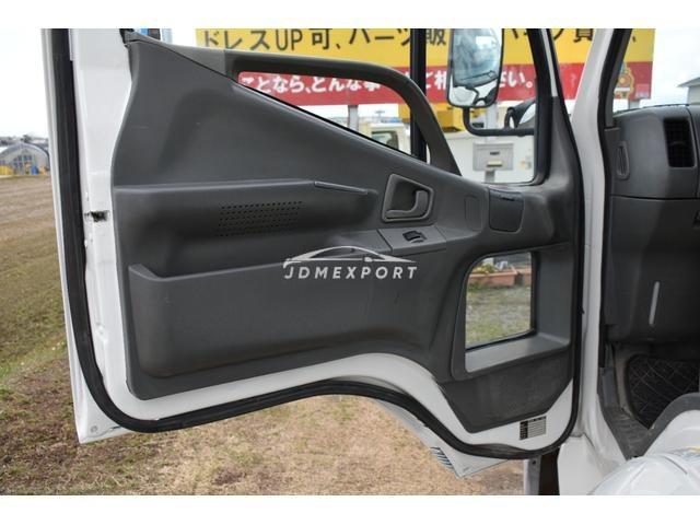 Mitsubishi Fuso Fighter 2000 thumbnail 24