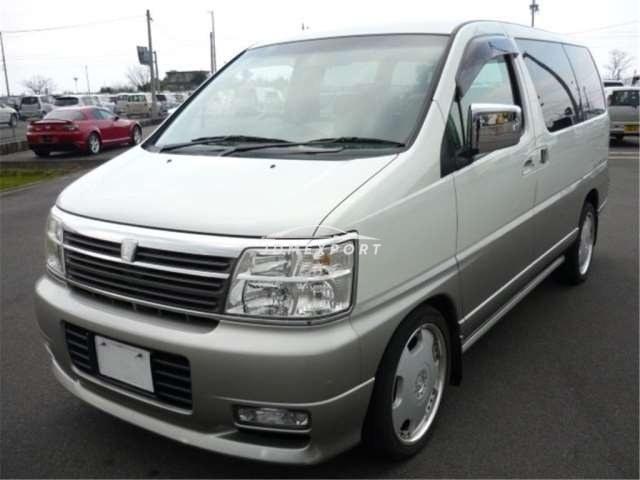 Nissan Elgrand 2001
