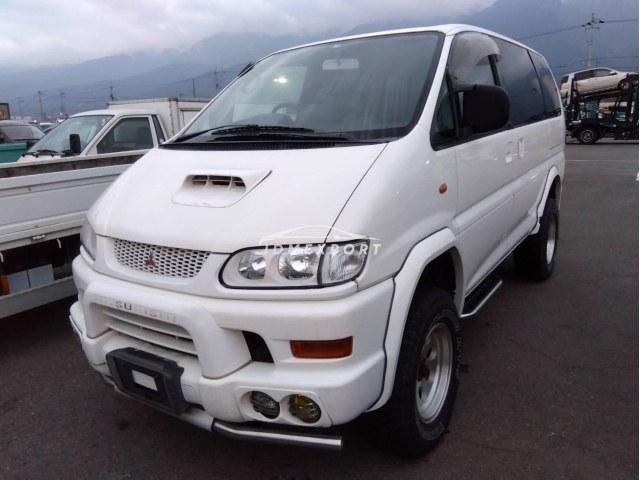 Mitsubishi Delica Spacegear 1999