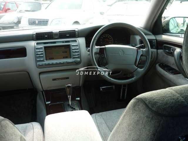 Toyota Crown Majesta 2000 thumbnail 3