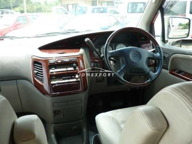 Nissan Elgrand 2001 thumbnail 8