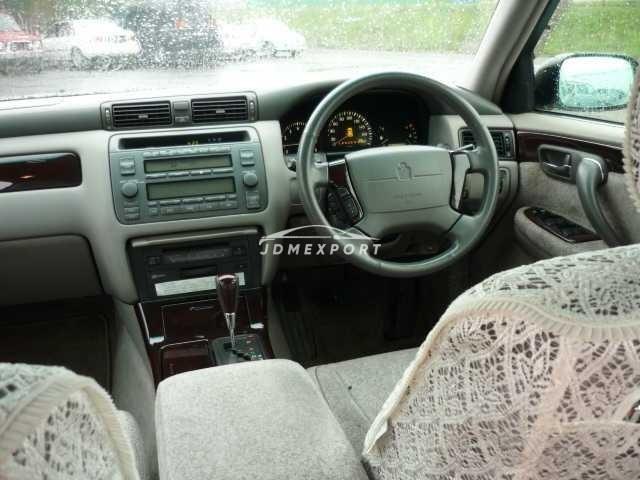 Toyota Crown Majesta 2000 thumbnail 7
