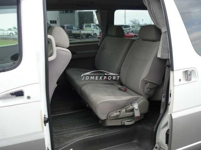 Nissan Elgrand 2001 thumbnail 6