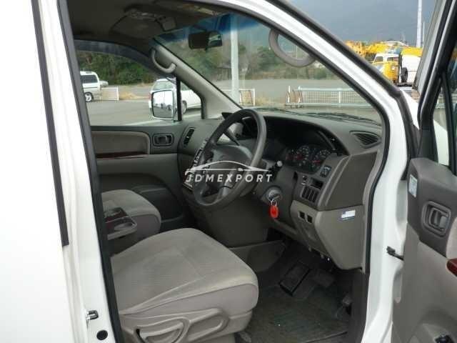 Nissan Elgrand 2001 thumbnail 5