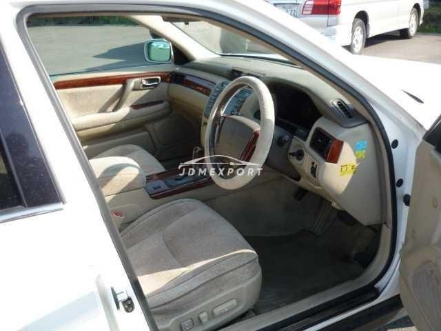 Toyota Crown Majesta 1999 thumbnail 5