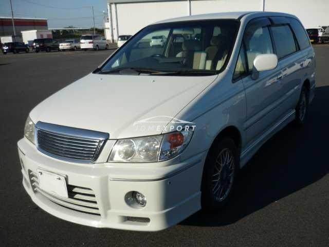 Nissan Presage 1999