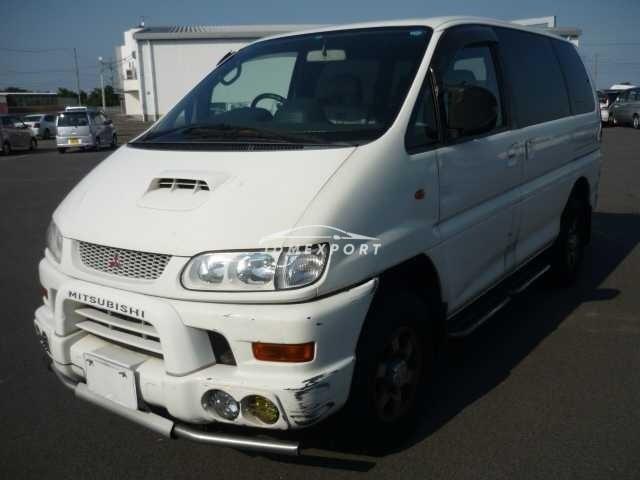 Mitsubishi Delica Spacegear 1999