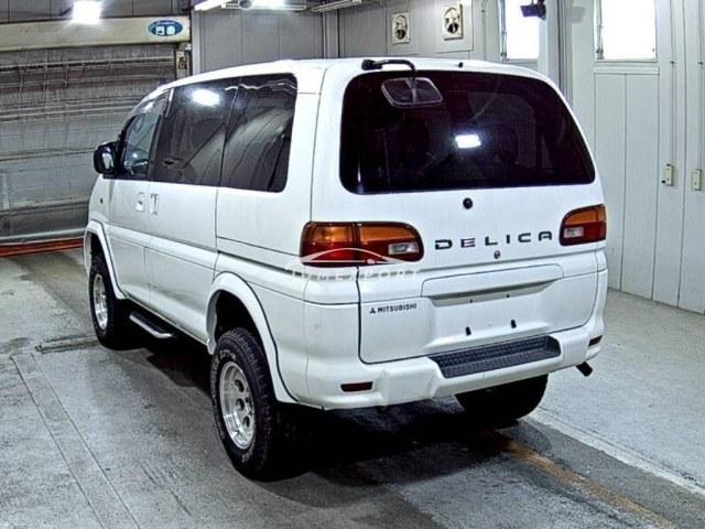 Mitsubishi Delica Spacegear 1999 thumbnail 2