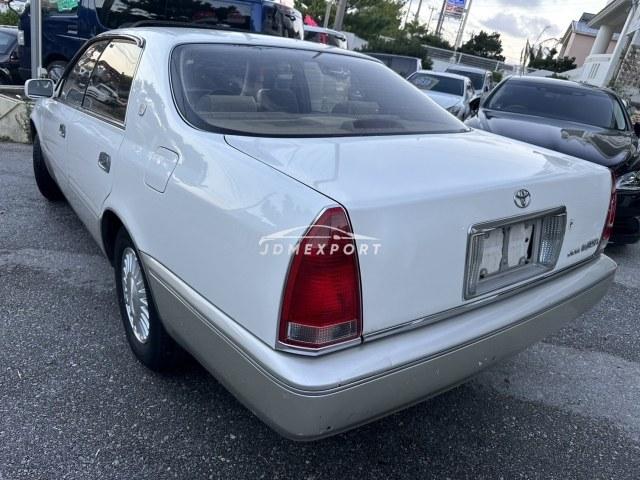 Toyota Crown Majesta 1999 thumbnail 2