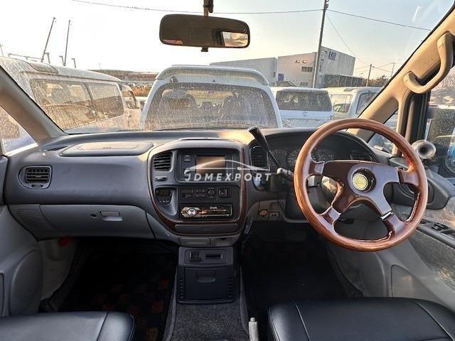 Mitsubishi Delica Spacegear 1998 thumbnail 3