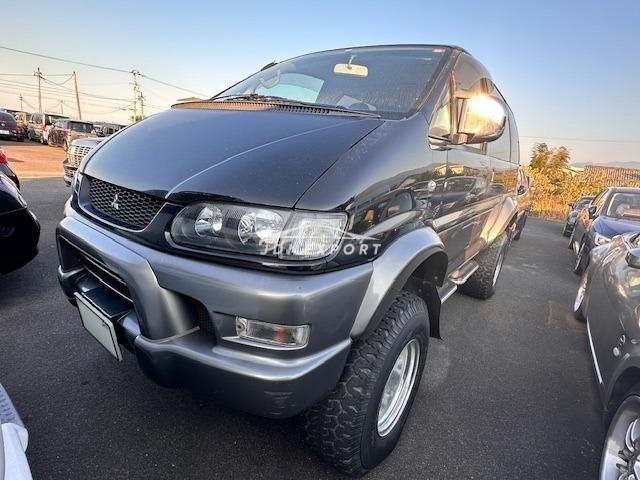 Mitsubishi Delica Spacegear 1998