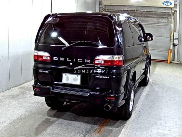Mitsubishi Delica Spacegear 2001 thumbnail 2