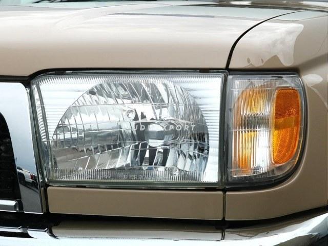 Toyota Hilux Surf 1999 thumbnail 5