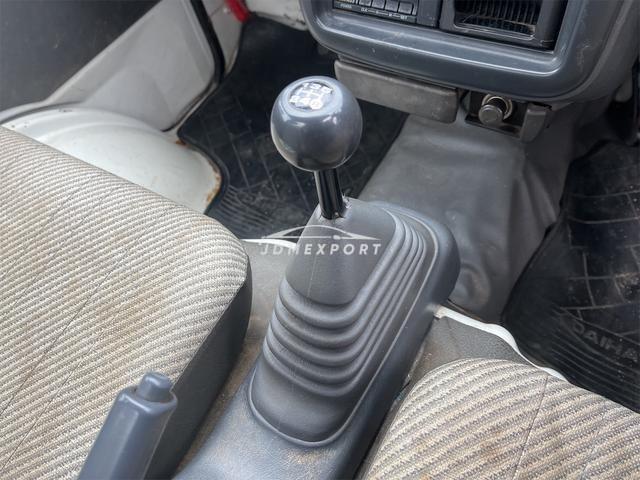 Daihatsu Hijet Truck 1997 thumbnail 32