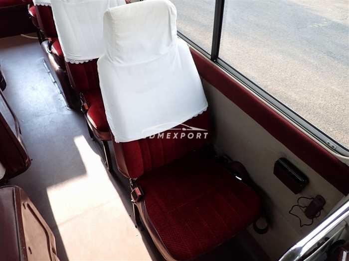 Toyota Coaster 1986 thumbnail 17