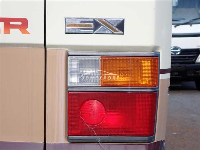 Toyota Coaster 1986 thumbnail 26