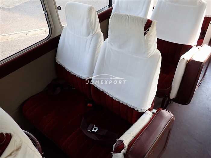 Toyota Coaster 1986 thumbnail 14