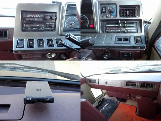 Toyota Coaster 1986 thumbnail 11