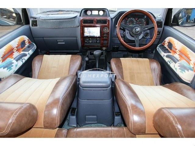Toyota Land Cruiser Prado 2001 thumbnail 2