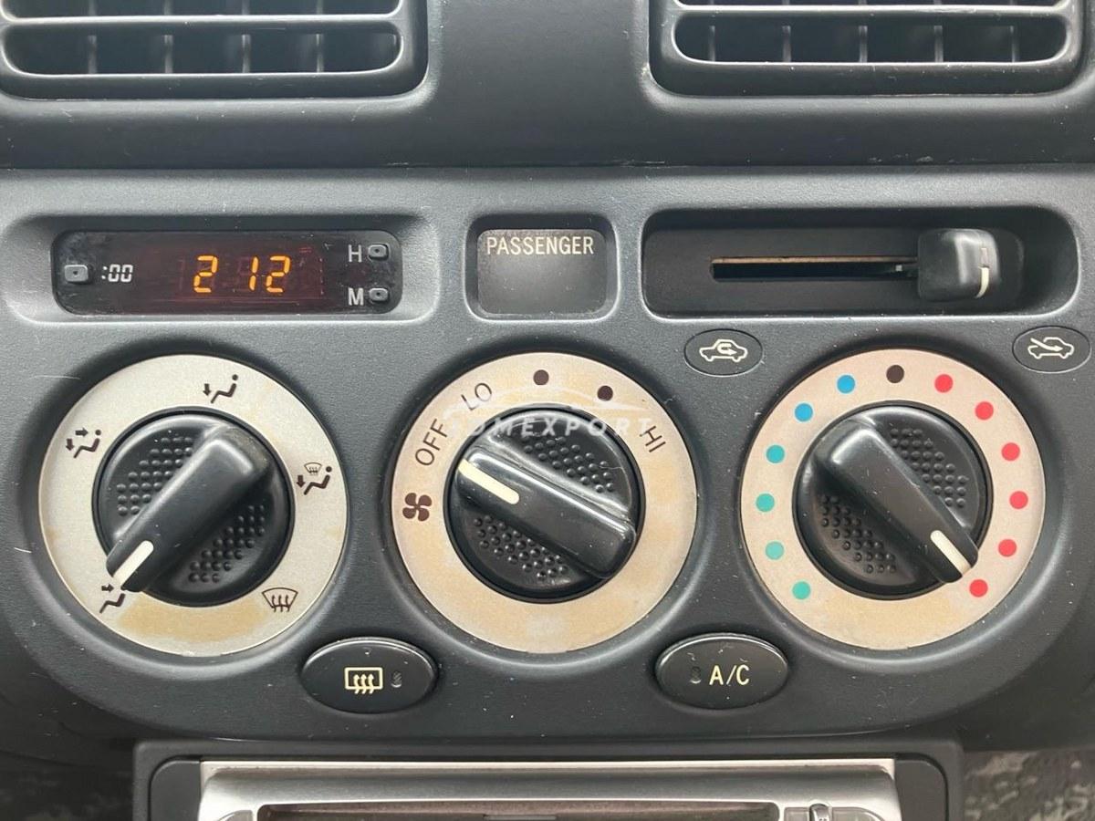 Toyota MR-S 2001 thumbnail 31