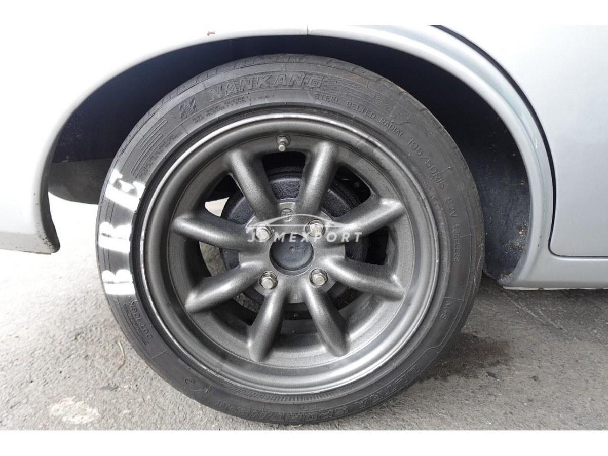 Nissan Bluebird 1970 thumbnail 3