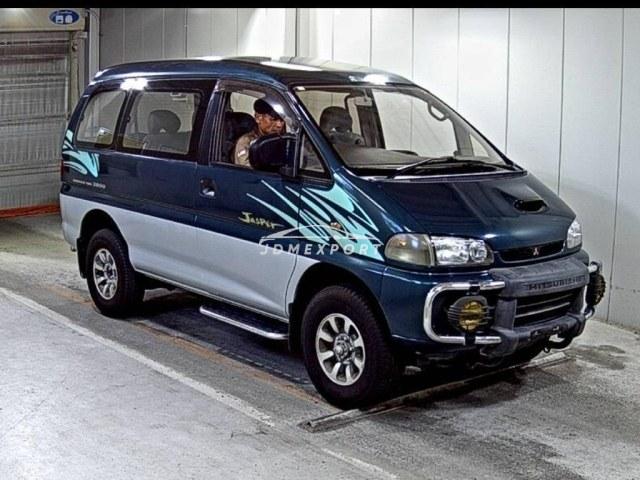1996 Mitsubishi Delica Spacegear PE8W