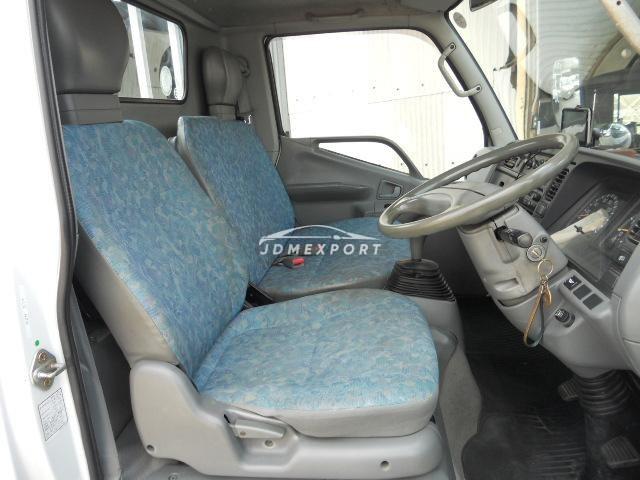Mitsubishi Fuso Canter Guts 2001 thumbnail 17
