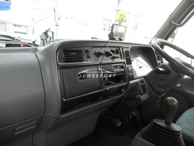 Mitsubishi Fuso Canter Guts 2001 thumbnail 12