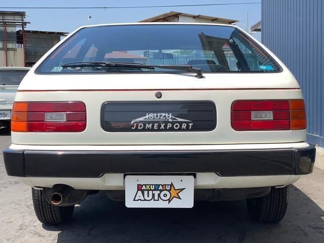 Isuzu Piazza 1983 thumbnail 2