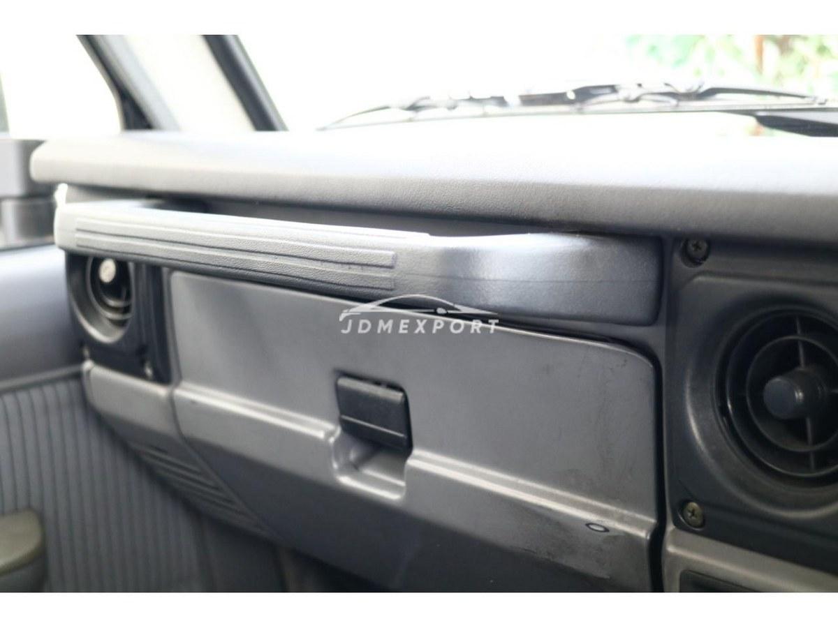Toyota Land Cruiser Prado 1993 thumbnail 64
