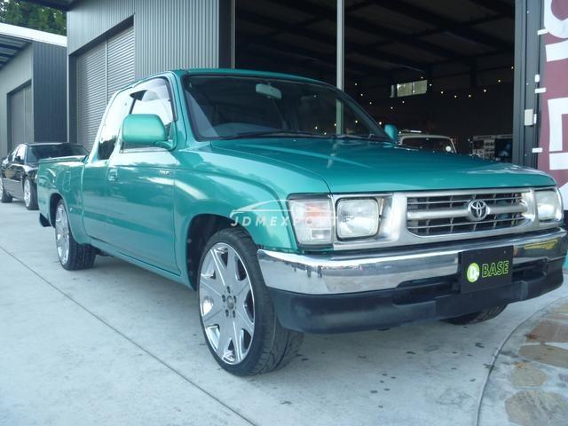 Toyota Hilux Sports Pick Up 2000