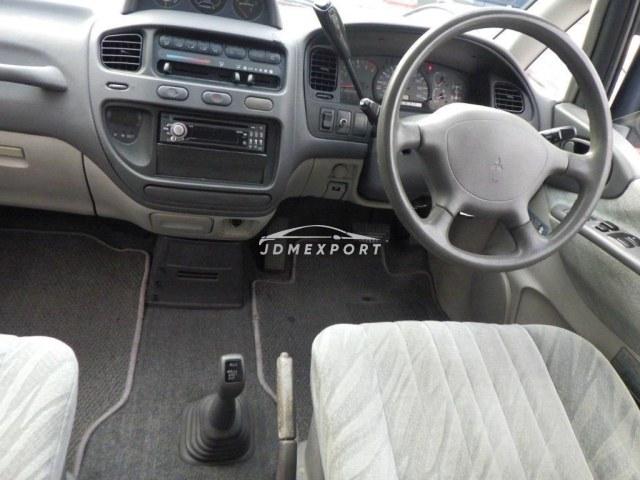 Mitsubishi Delica Spacegear 1996 thumbnail 3