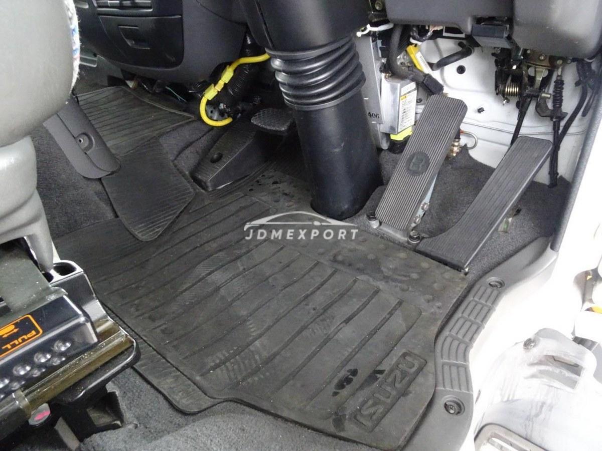 Isuzu Forward 2002 thumbnail 38