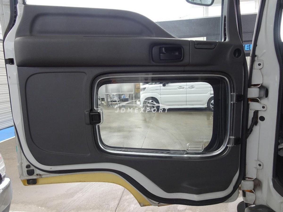 Isuzu Forward 2002 thumbnail 43