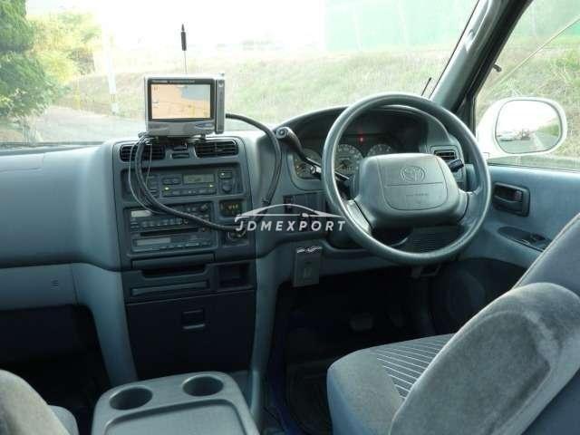 Toyota Granvia 1997 thumbnail 3