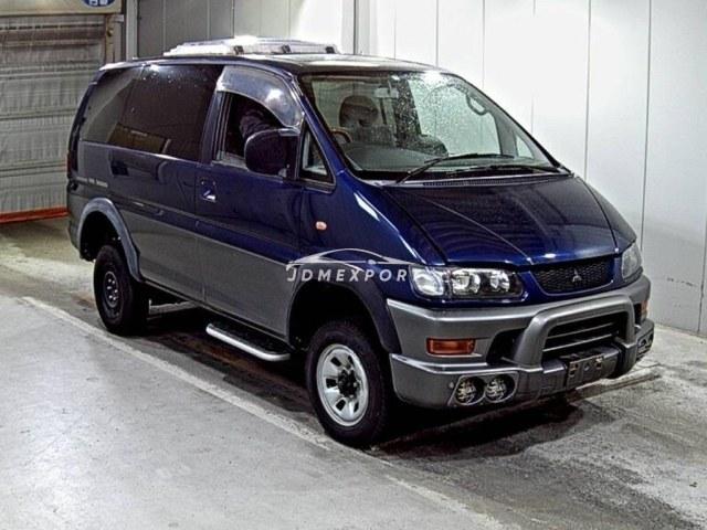 Mitsubishi Delica Spacegear 2001