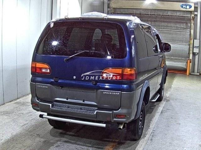 Mitsubishi Delica Spacegear 2001 thumbnail 6