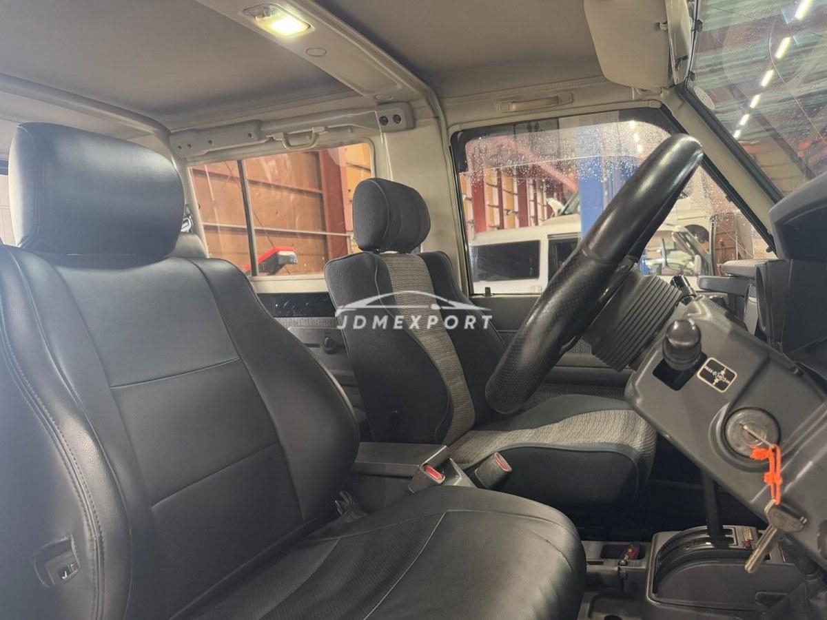 Toyota Land Cruiser 70 1994 thumbnail 10